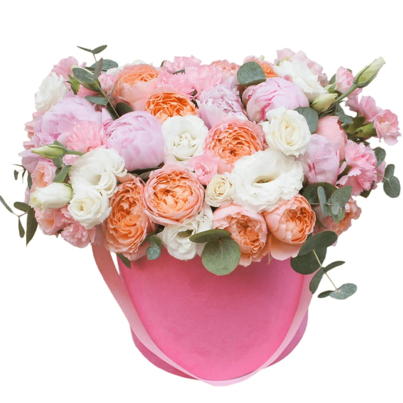 Цветы в коробке с пионами