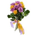 Букет из 11 сиреневых и розовых роз